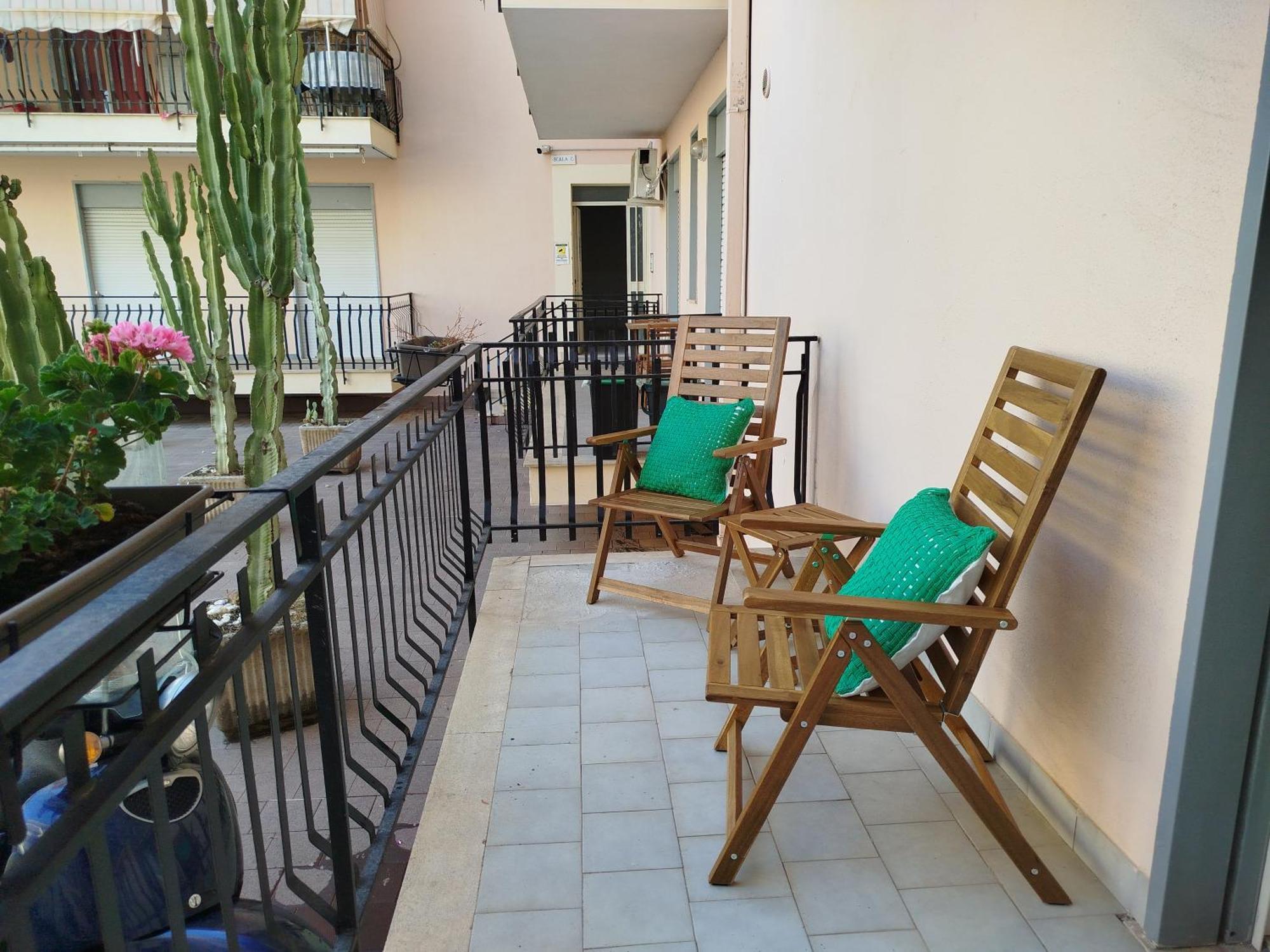 كالاتابيانو Bouganville Residence المظهر الخارجي الصورة